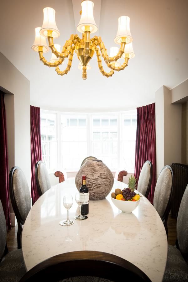 Отель Oriel House Hotel Корк
