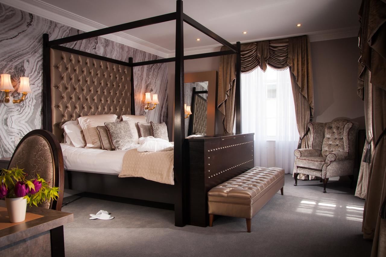 Отель Oriel House Hotel Корк