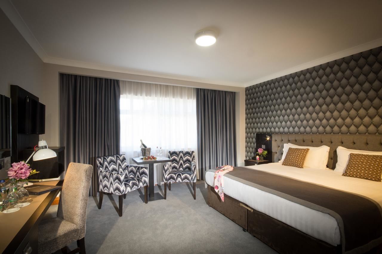 Отель Oriel House Hotel Корк